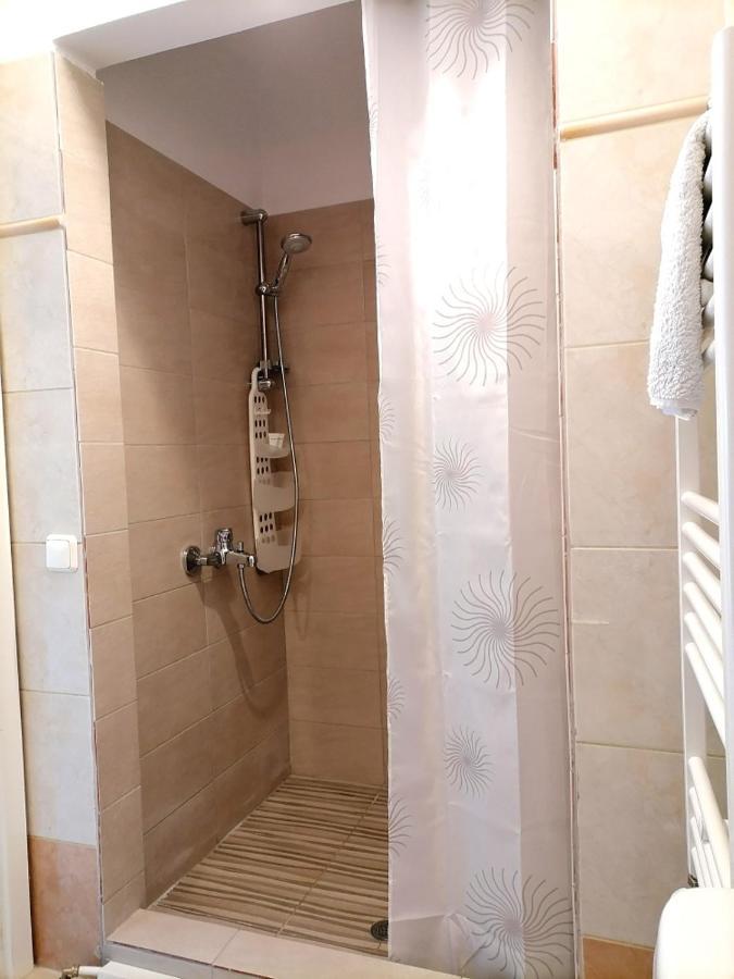 Tini'S Apartment Nea Iraklitsa Luaran gambar