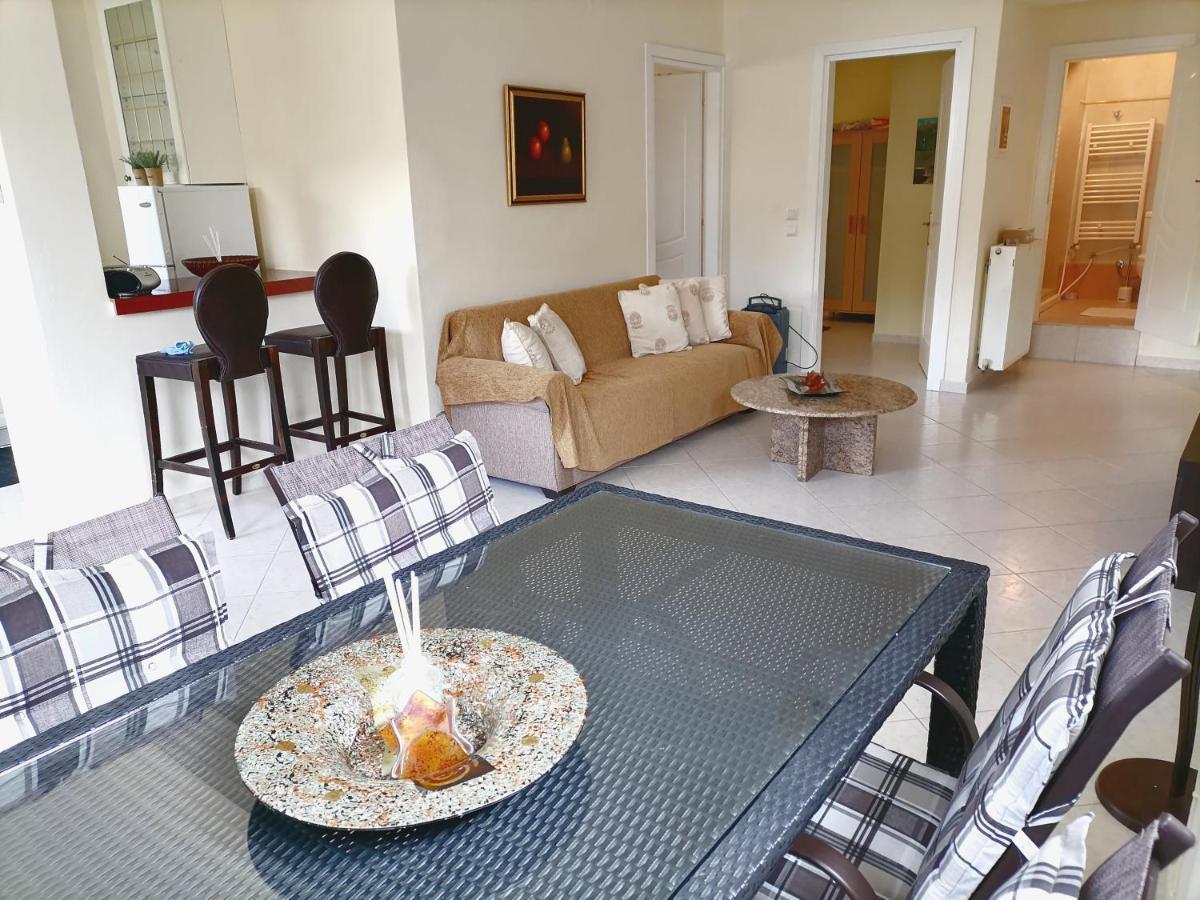 Tini'S Apartment Nea Iraklitsa Luaran gambar